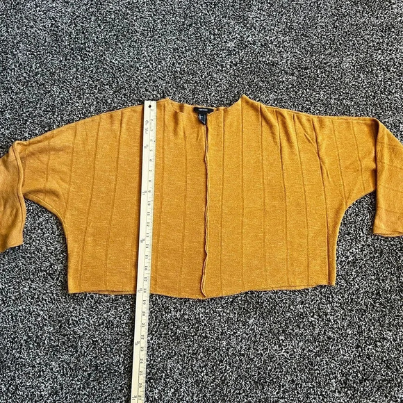 Forever 21 Tops - Forever 21 oversized cropped top